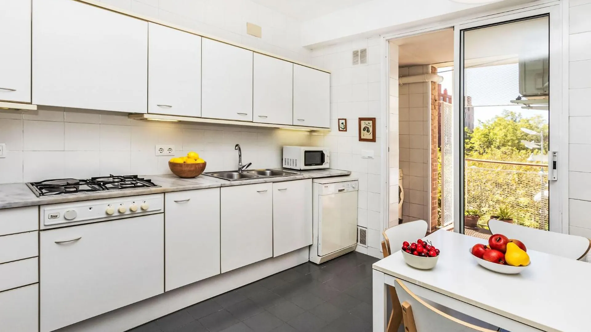 Apartment Vila Olimpica Sant Marti By Interhome Barcelona